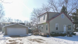 2007 W Kerry Ln, McHenry, IL 60050
