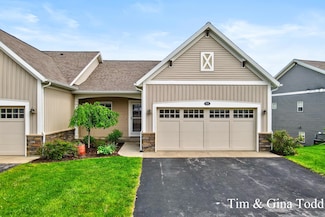 903 S Center Park Dr SW Unit 14, Byron Center, MI 49315