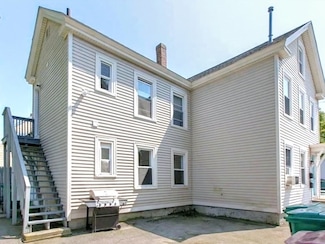 581 Lakeview Ave Unit 2, Lowell, MA 01850