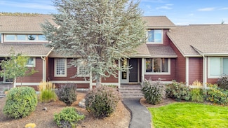 10952 Village Loop, Redmond, OR 97756