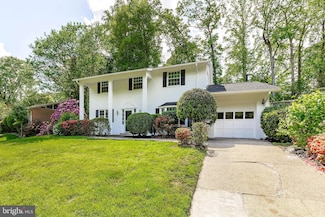 5310 Orchardson Ct, Fairfax, VA 22032