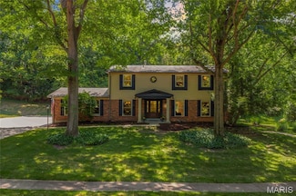 10861 Forest Path Dr, Saint Louis, MO 63128