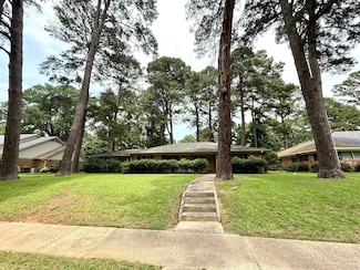 8319 Suffolk Dr, Shreveport, LA 71106