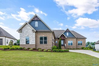 22977 Cog Hill Dr, Athens, AL 35613