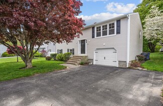 11 Turner Dr, West Warwick, RI 02893