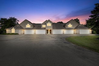9155 W Elm Ct Unit F, Franklin, WI 53132