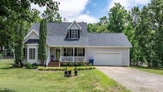 1321 Birch Dr, Morganton, NC 28655