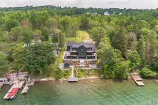 1999 Woodland Ln, Skaneateles, NY 13152