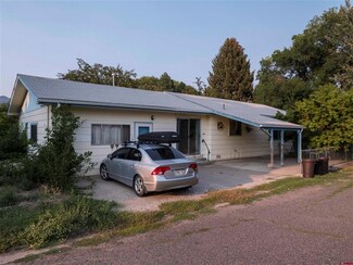 806 4th St, Paonia, CO 81428