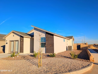 5072 Olivia Caro, El Paso, TX 79938