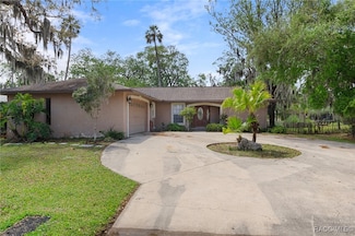 2184 N Watersedge Dr, Crystal River, FL 34429