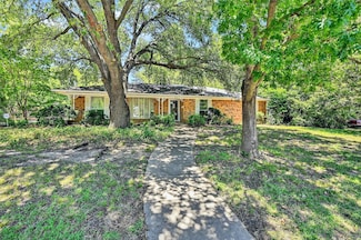 225 W Texas St, Sherman, TX 75092