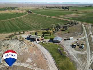 1077 Missouri Valley Rd, Riverton, WY 82501