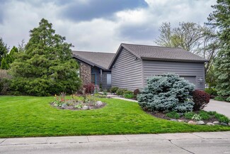 6710 W Canal Pointe Ln, Fort Wayne, IN 46804