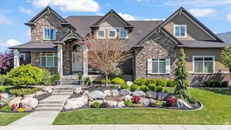 916 Country Ln, Farmington, UT 84025
