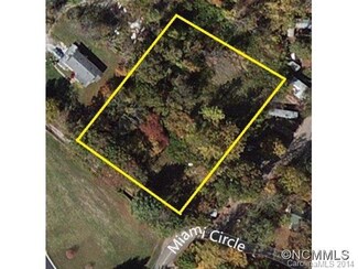 15 Miami Cir, Arden, NC 28704