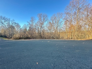 15 Stoneybrook Dr, Southwick, MA 01077