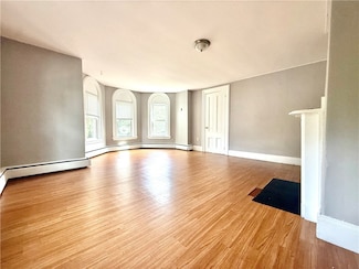 571 Spring St Unit 2, Newport, RI 02840