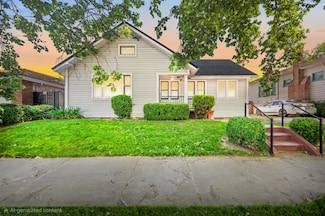 1515 W St, Sacramento, CA 95818