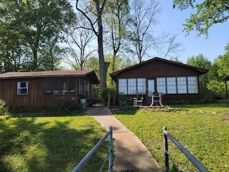 3177 Parhams Rd, Jonesville, LA 71343