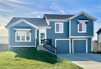 1917 Eagle Dr, Harrisonville, MO 64701