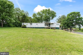 16427 Fairview Rd, Hagerstown, MD 21740