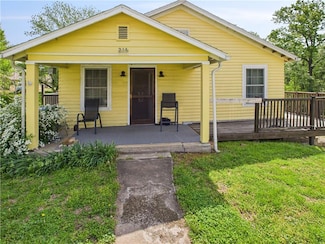 215 N 2nd St, Warrensburg, MO 64093