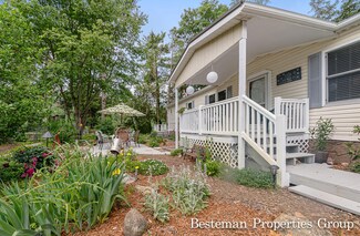 6235 E Dave St, Newaygo, MI 49337