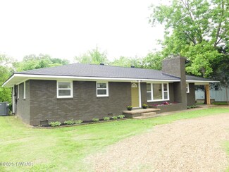 205 W 5th St, Parsons, TN 38363