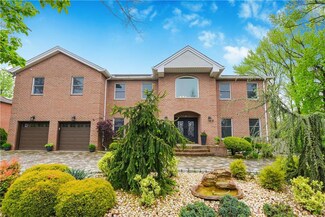 412 Albourne Ave, Staten Island, NY 10309
