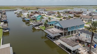274 Barracuda St, Bayou Vista, TX 77563