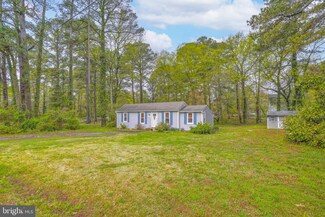 17585 Oriole Dr, Cobb Island, MD 20625