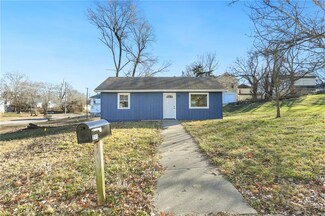 211 Kickapoo St, Leavenworth, KS 66048