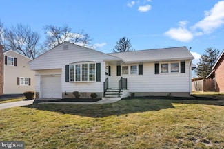 327 Hamilton Blvd, Morrisville, PA 19067