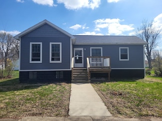 311 S Hickory St, Wenona, IL 61377