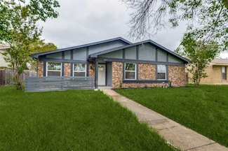 2231 Bowie Dr, Carrollton, TX 75006