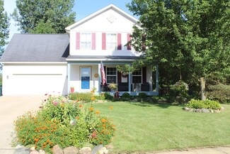 635 S East St Unit 32, Fowlerville, MI 48836