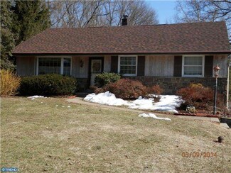 4059 Westaway Dr, Lafayette Hill, PA 19444