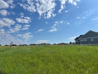 160 Augusta Ln, Waverly, IA 50677