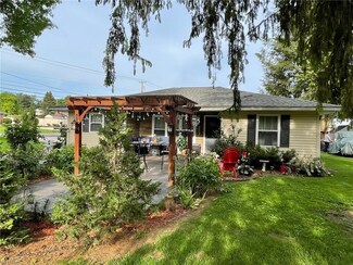 110 Maple Shade Dr, Marietta, OH 45750
