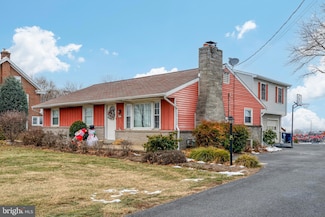381 E Main St, Leola, PA 17540