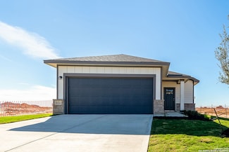 8960 Hazel Birch, Elmendorf, TX 78112
