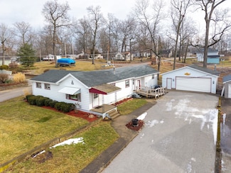 135 Lane 840 Snow Lake, Fremont, IN 46737