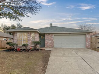 1824 Overland St, Fort Worth, TX 76131