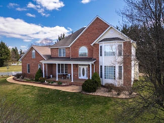 635 Long Meadow Rd, Fishersville, VA 22939