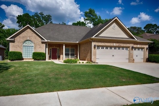 7311 Sanctuary Cove Dr SE, Owens Cross Roads, AL 35763