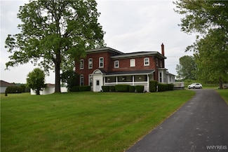 4571 Budd Rd, Lockport, NY 14094
