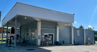 214 Grove St, Eagle, WI 53119