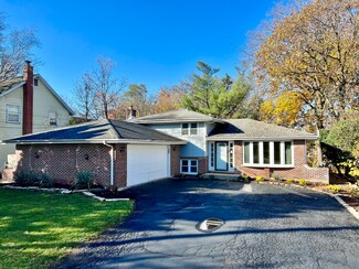 5740 Wolf Rd, Western Springs, IL 60558