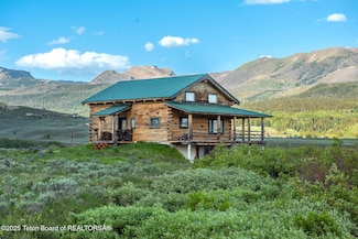 15 Rainbow Dr, Cora, WY 82925